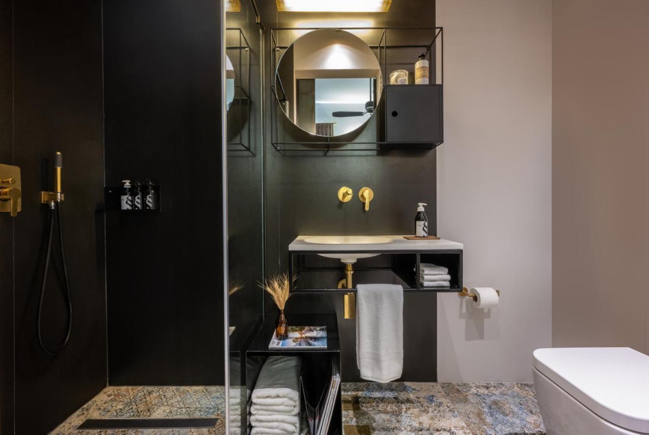 Assemblage Boutique 4*